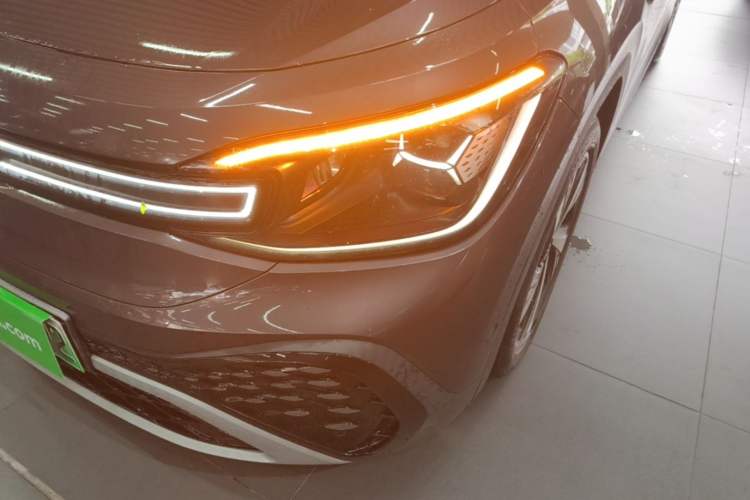 Used Volkswagen ID.6 CROZZ 2022 Long-Range Lite PRO Edition Left Front Headlight