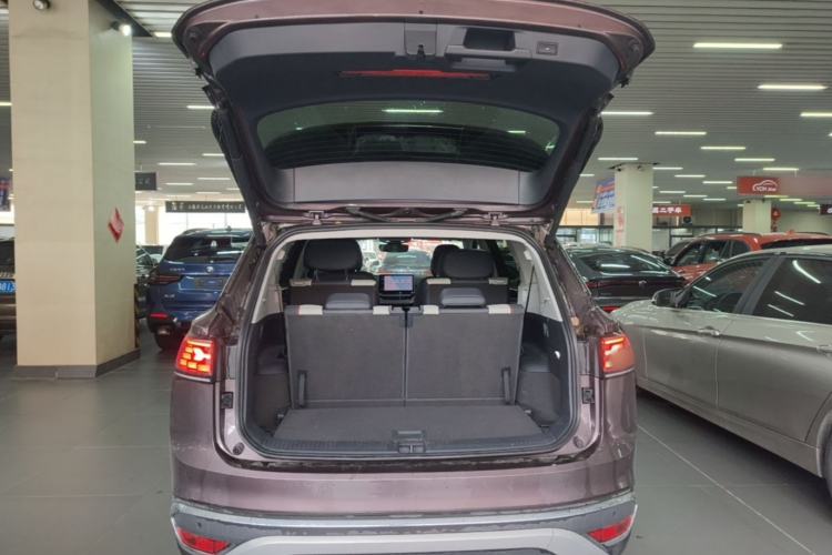 Used Volkswagen ID.6 CROZZ 2022 Long-Range Lite PRO Edition Trunk