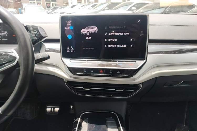 Used Volkswagen ID.6 CROZZ 2022 Long-Range PRO Edition Audio And AC Panel