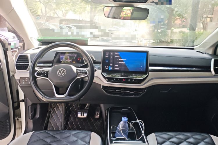 Used Volkswagen ID.6 CROZZ 2022 Long-Range PRO Edition Center Console