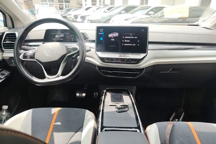 Used Volkswagen ID.6 CROZZ 2022 Long-Range PRO Edition Center Console