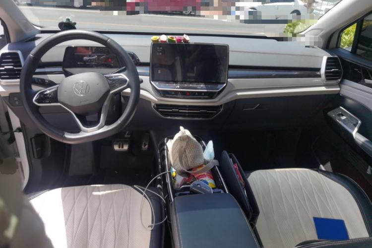Used Volkswagen ID.6 CROZZ 2022 Long-Range PRO Edition Center Console