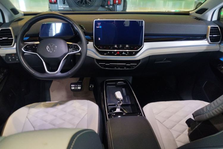 Used Volkswagen ID.6 CROZZ 2022 Long-Range PRO Edition Center Console