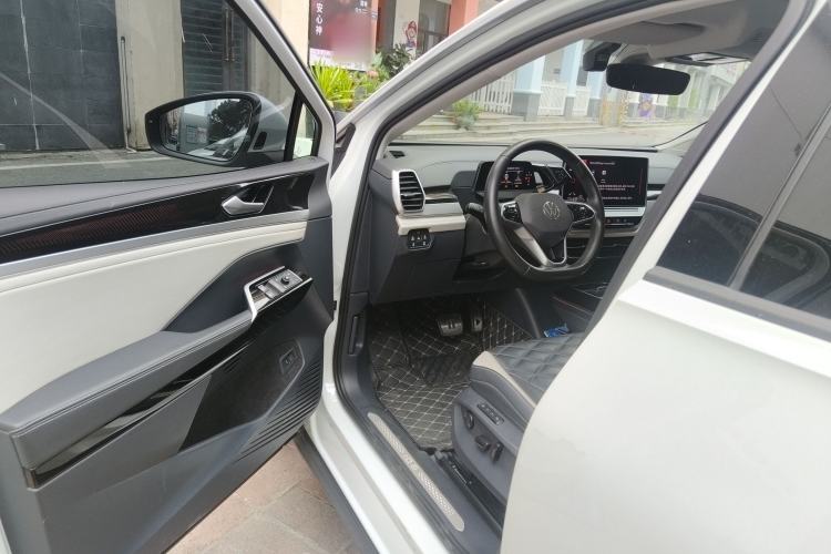 Used Volkswagen ID.6 CROZZ 2022 Long-Range PRO Edition Driver Seat