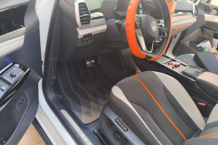 Used Volkswagen ID.6 CROZZ 2022 Long-Range PRO Edition Driver Seat