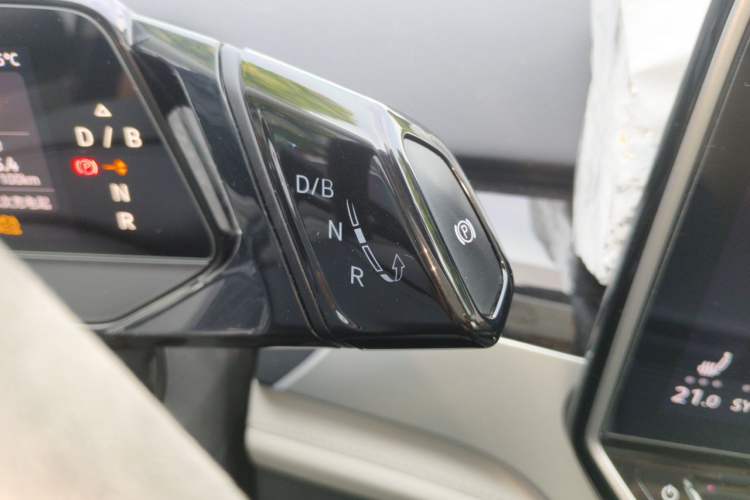 Used Volkswagen ID.6 CROZZ 2022 Long-Range PRO Edition Gear Lever