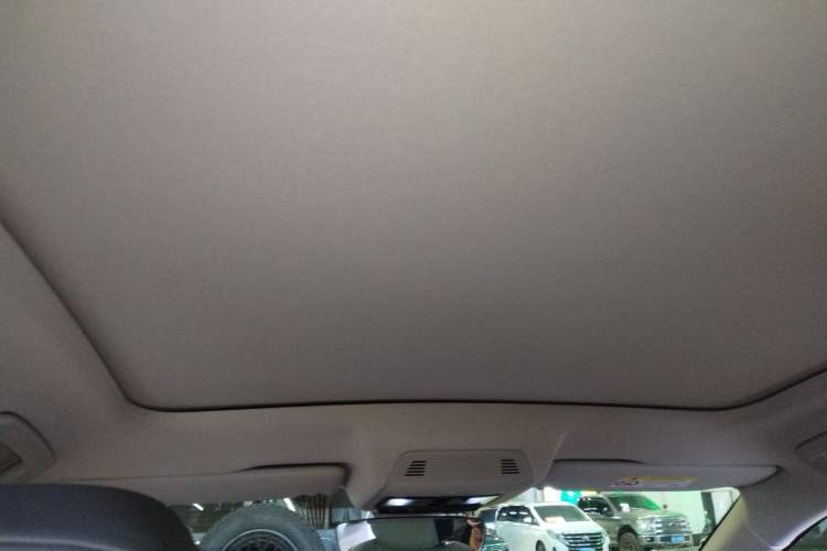 Used Volkswagen ID.6 CROZZ 2022 Long-Range PRO Edition Headliner