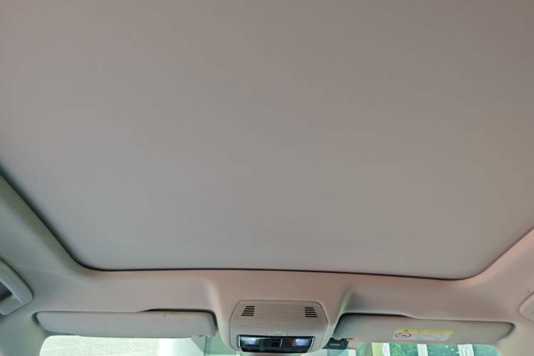 Used Volkswagen ID.6 CROZZ 2022 Long-Range PRO Edition Headliner