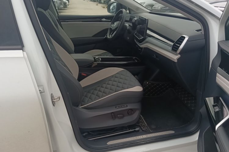 Used Volkswagen ID.6 CROZZ 2022 Long-Range Lite PRO Edition Interior 5