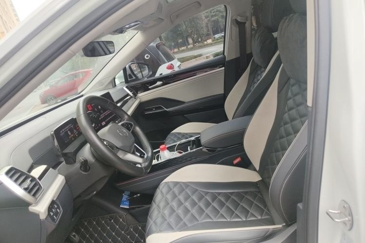 Used Volkswagen ID.6 CROZZ 2022 Long-Range PRO Edition Left Front Seat