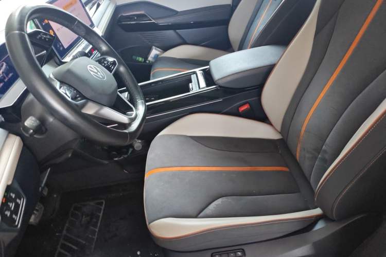 Used Volkswagen ID.6 CROZZ 2022 Long-Range PRO Edition Left Front Seat