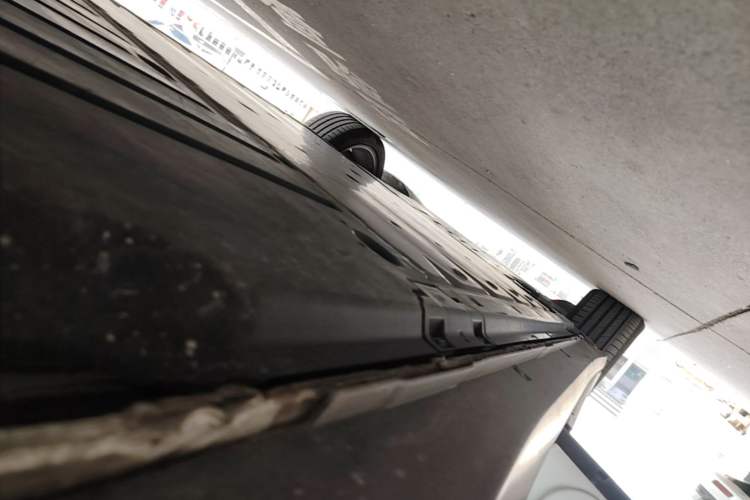 Used Volkswagen ID.6 CROZZ 2022 Standard Range PURE Edition Left Side Sill