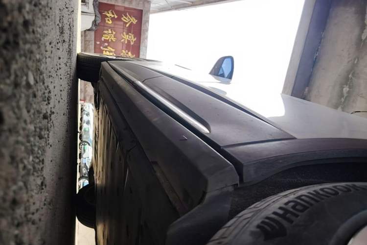 Used Volkswagen ID.6 CROZZ 2022 Long-Range PRO Edition Left Side Sill