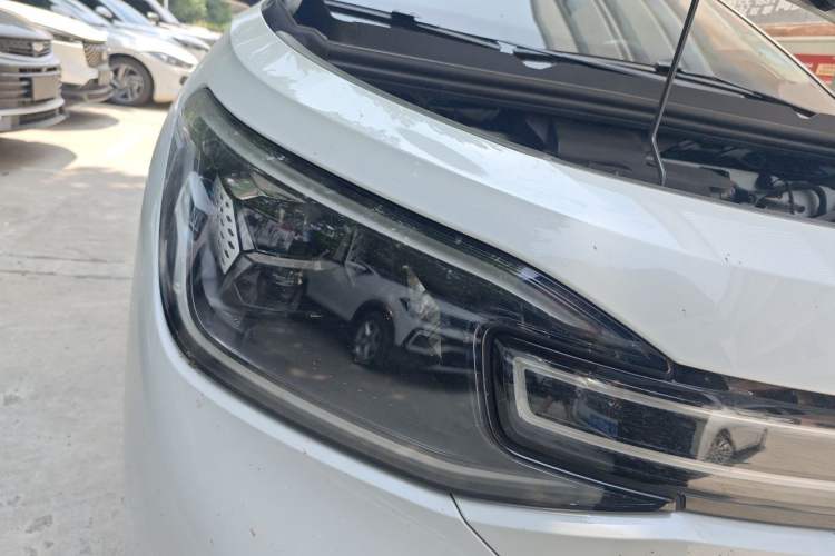 Used Volkswagen ID.6 CROZZ 2022 Long-Range Lite PRO Edition Right Front Headlight