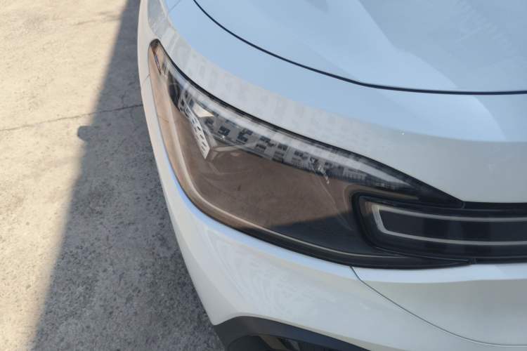 Used Volkswagen ID.6 CROZZ 2022 Long-Range PRO Edition Right Front Headlight