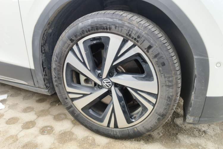 Used Volkswagen ID.6 CROZZ 2022 Long-Range PRO Edition Right Front Wheel Hub