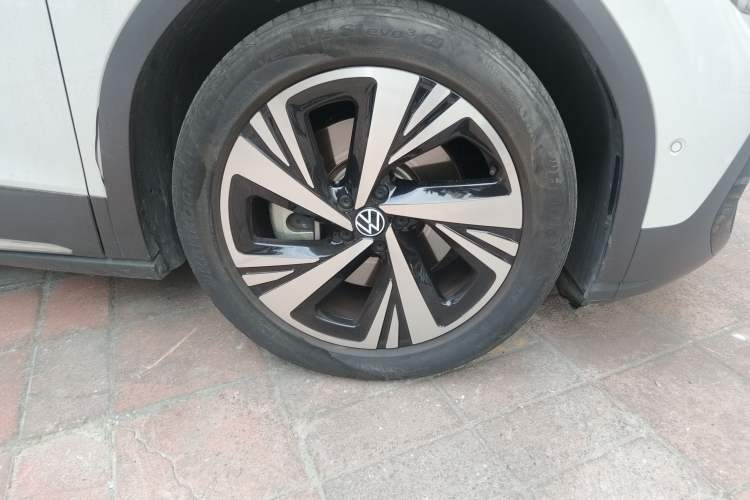 Used Volkswagen ID.6 CROZZ 2022 Long-Range PRO Edition Right Front Wheel Hub