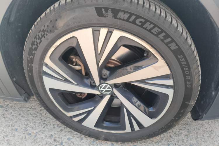Used Volkswagen ID.6 CROZZ 2022 Long-Range PRO Edition Right Front Wheel Hub