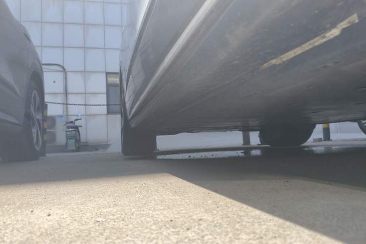 Used Volkswagen ID.6 CROZZ 2022 Long-Range PRO Edition Right Side Sill