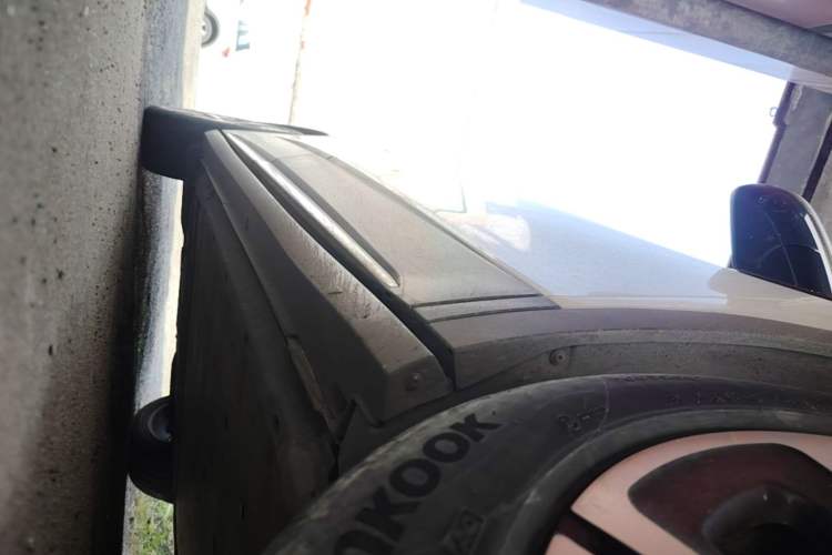 Used Volkswagen ID.6 CROZZ 2022 Long-Range PRO Edition Right Side Sill