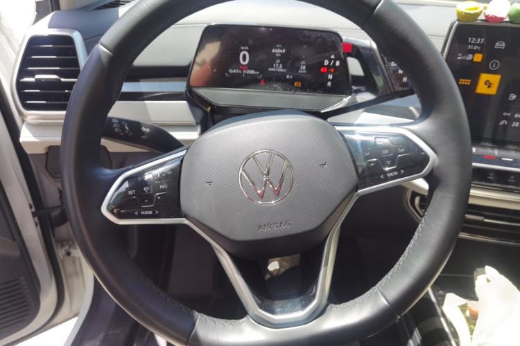 Used Volkswagen ID.6 CROZZ 2022 Long-Range PRO Edition Steering Wheel
