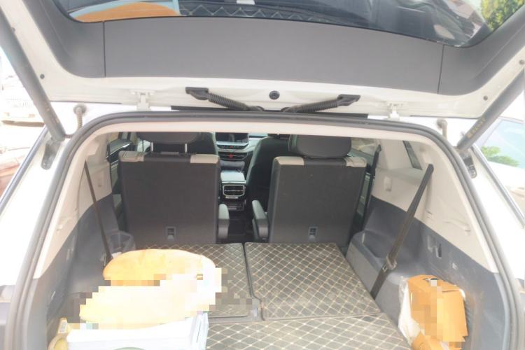 Used Volkswagen ID.6 CROZZ 2022 Long-Range PRO Edition Trunk