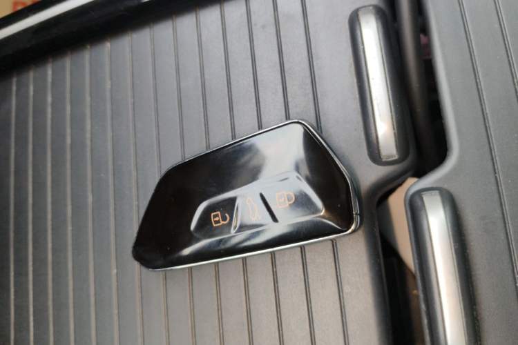 Used Volkswagen ID.6 CROZZ 2022 Long-Range PRO Edition Vehicle Key
