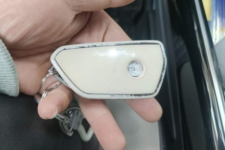 Used Volkswagen ID.6 CROZZ 2022 Long-Range PRO Edition Vehicle Key