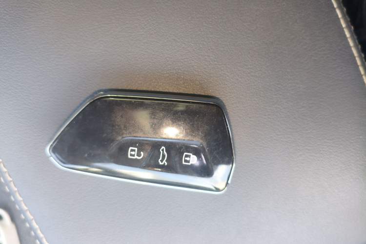 Used Volkswagen ID.6 CROZZ 2022 Long-Range PRO Edition Vehicle Key