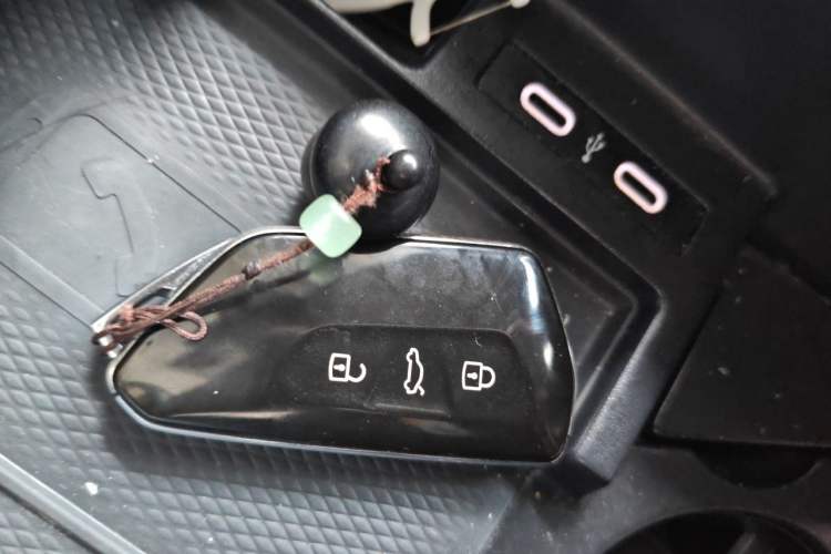 Used Volkswagen ID.6 CROZZ 2022 Long-Range PRO Edition Vehicle Key