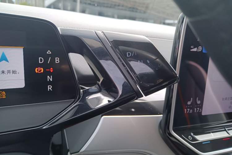 Used Volkswagen ID.6 CROZZ 2022 Long-Range PRO Edition Gear Lever