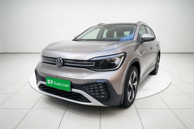 Ojetý Volkswagen ID.6 CROZZ 2022 Long-Range PRO Edition