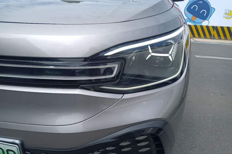 Used Volkswagen ID.6 CROZZ 2022 Long-Range PRO Edition Left Front Headlight