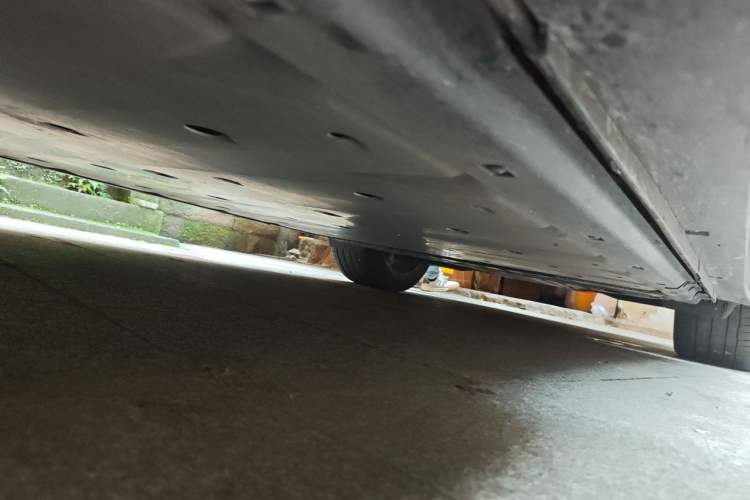 Used Volkswagen ID.6 CROZZ 2024 PRO Model Chassis Front Left