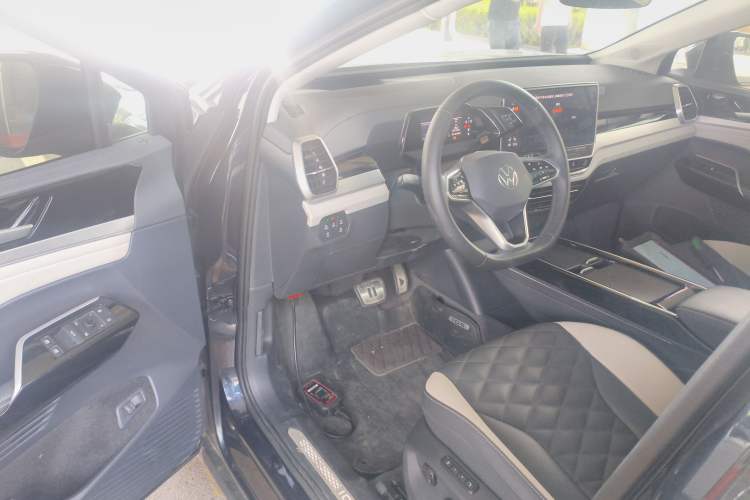 Used Volkswagen ID.6 CROZZ 2024 PRO Model Driver Seat