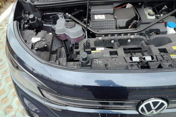 Used Volkswagen ID.6 CROZZ 2024 Facelifted PRO Engine Bay Right
