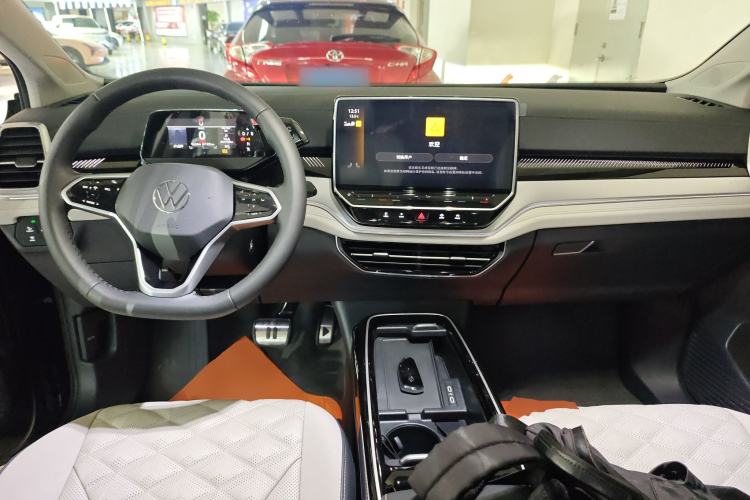 Used Volkswagen ID.6 CROZZ 2024 PRO Model Interior 2