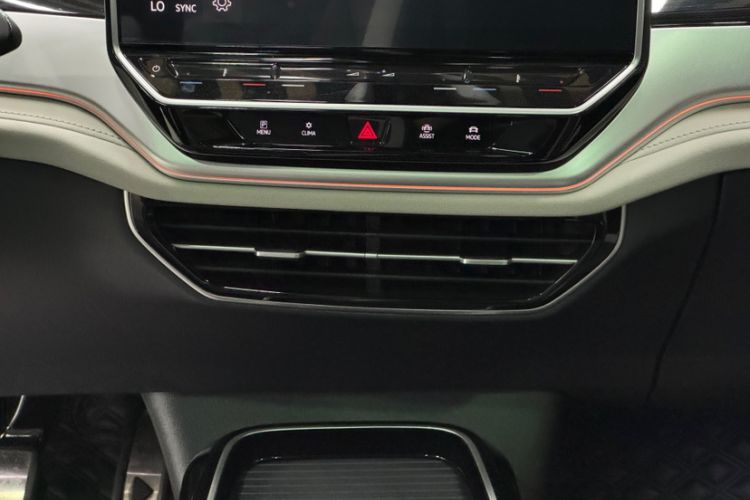 Used Volkswagen ID.6 CROZZ 2024 Facelifted PRO Interior 6