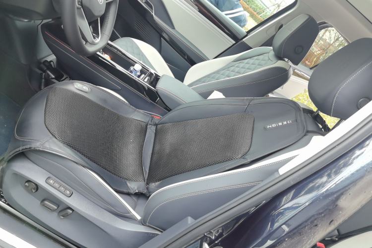 Used Volkswagen ID.6 CROZZ 2024 Facelifted PRO Left Front Seat