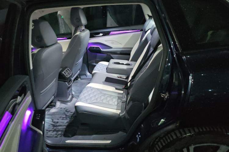 Used Volkswagen ID.6 CROZZ 2024 PRO Model Left Rear Seat