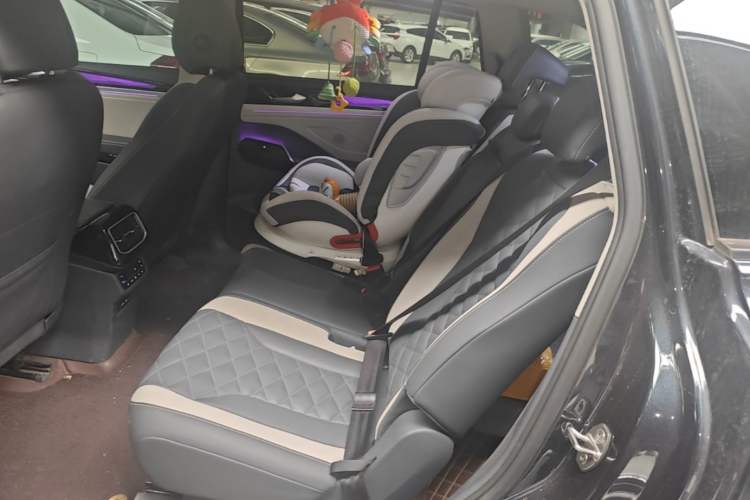 Used Volkswagen ID.6 CROZZ 2024 Facelifted PRO Left Rear Seat