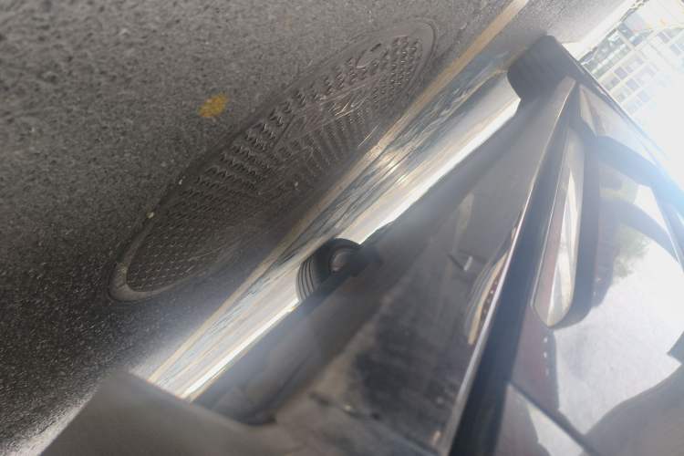 Used Volkswagen ID.6 CROZZ 2024 PRO Model Left Side Sill