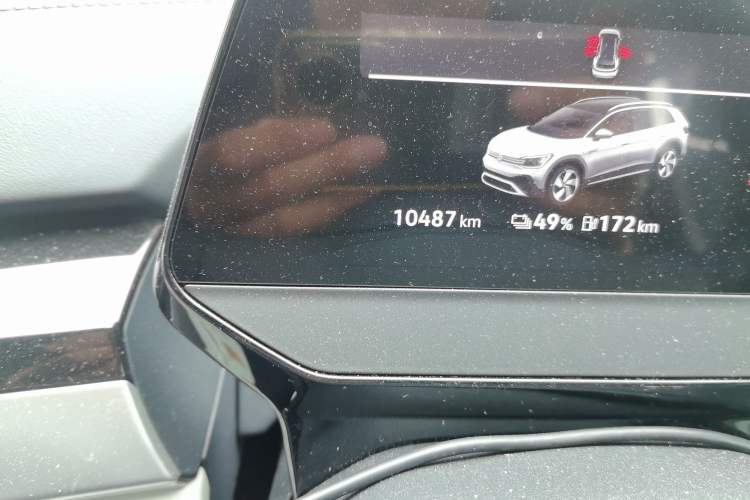 Used Volkswagen ID.6 CROZZ 2024 Facelifted PRO Odometer Close Up