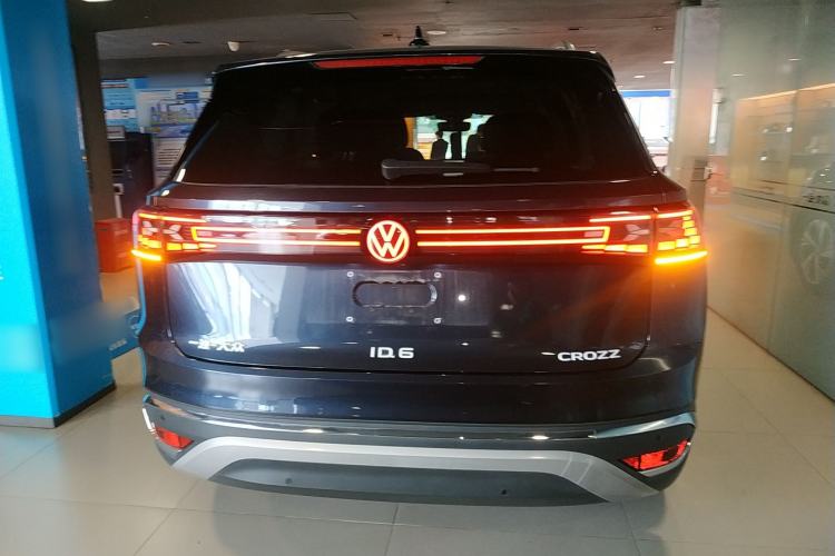 Used Volkswagen ID.6 CROZZ 2024 PRO Model Rear