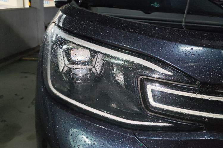 Used Volkswagen ID.6 CROZZ 2024 PRO Model Right Front Headlight