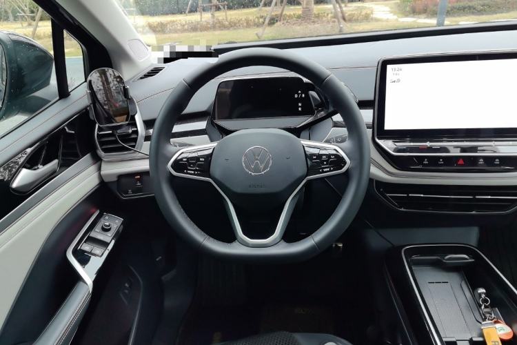 Used Volkswagen ID.6 CROZZ 2024 Facelifted PRO Steering Wheel