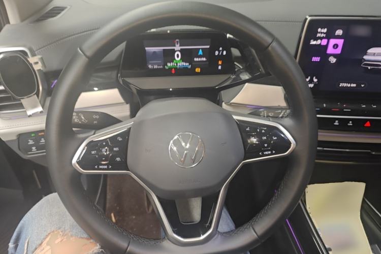 Used Volkswagen ID.6 CROZZ 2024 Facelifted PRO Steering Wheel