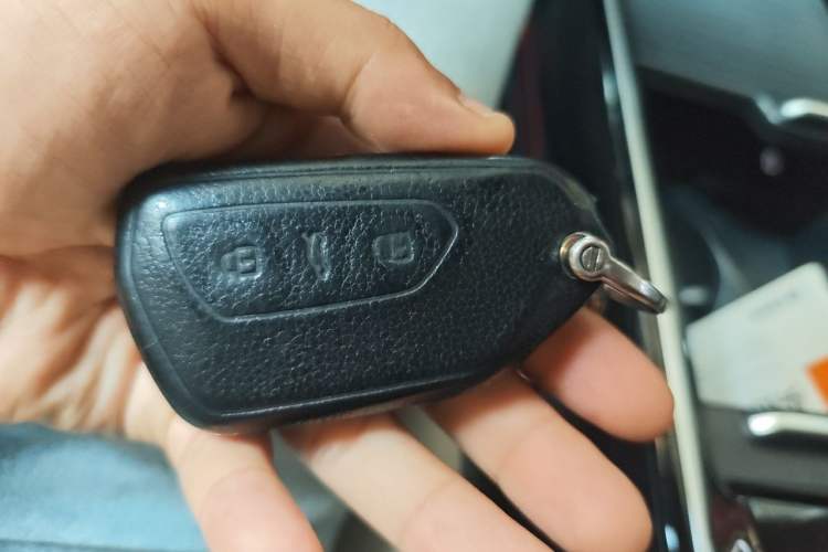 Used Volkswagen ID.6 CROZZ 2024 PRO Model Vehicle Key