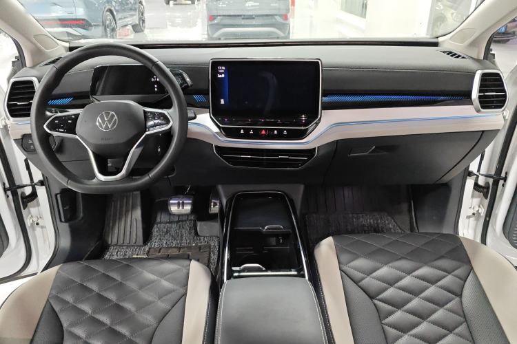 Used Volkswagen ID.6 CROZZ 2024 PRO Model Center Console