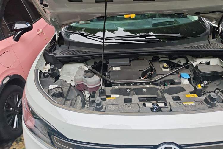 Used Volkswagen ID.6 CROZZ 2024 PRO Model Engine Bay Right
